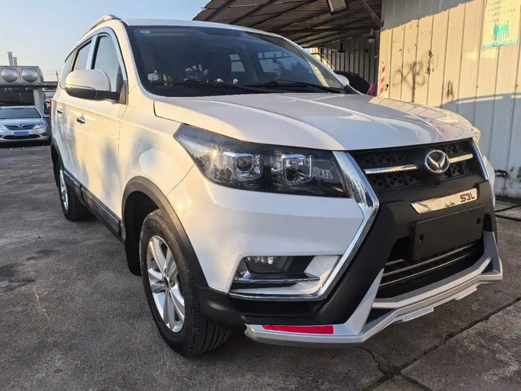BAIC Huansu S3 2017 2016 S3L 1.5L Manual Premium
