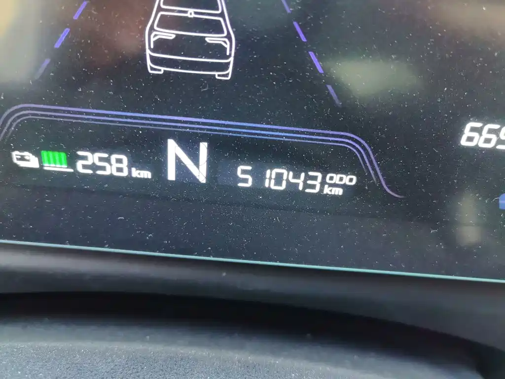 Фото 8 - Geely Geometry E Firefly