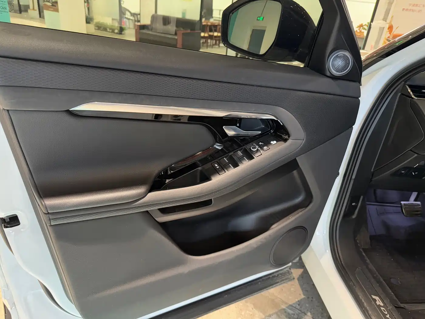 LAND ROVER RANGE ROVER AURORA