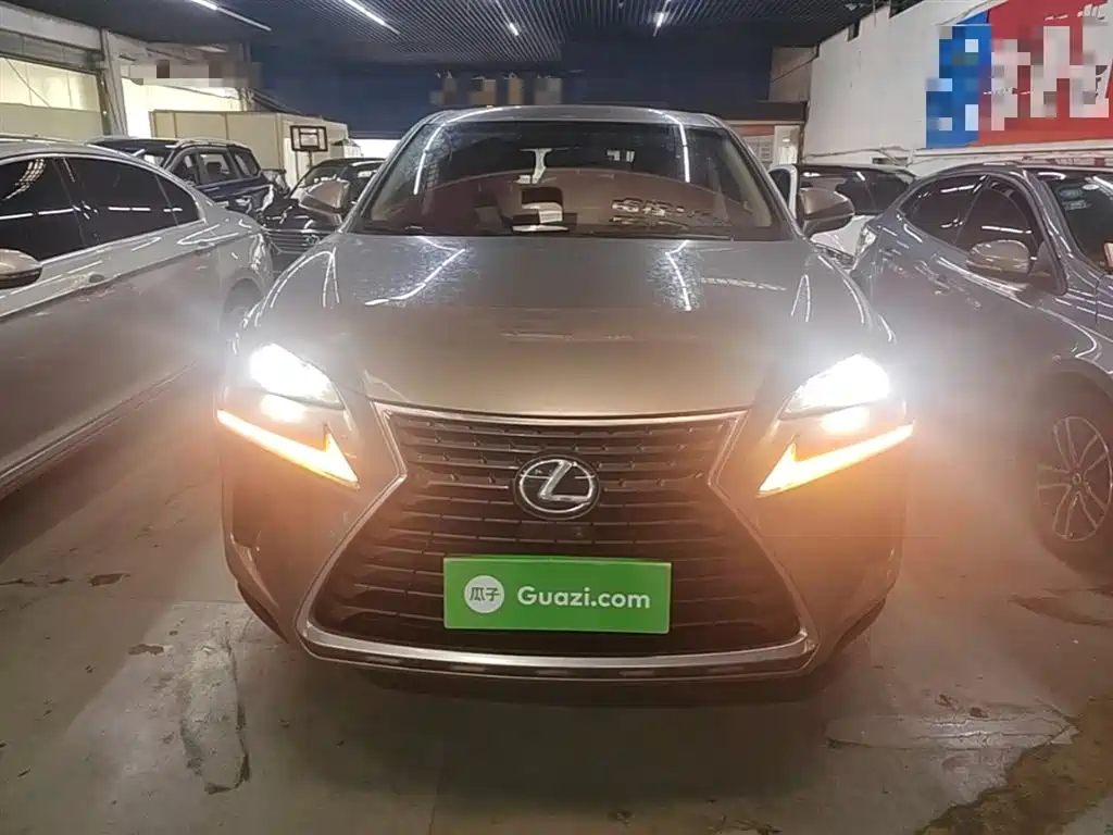 Lexus NX 2017 200 FWD Sharp Edition фото 3