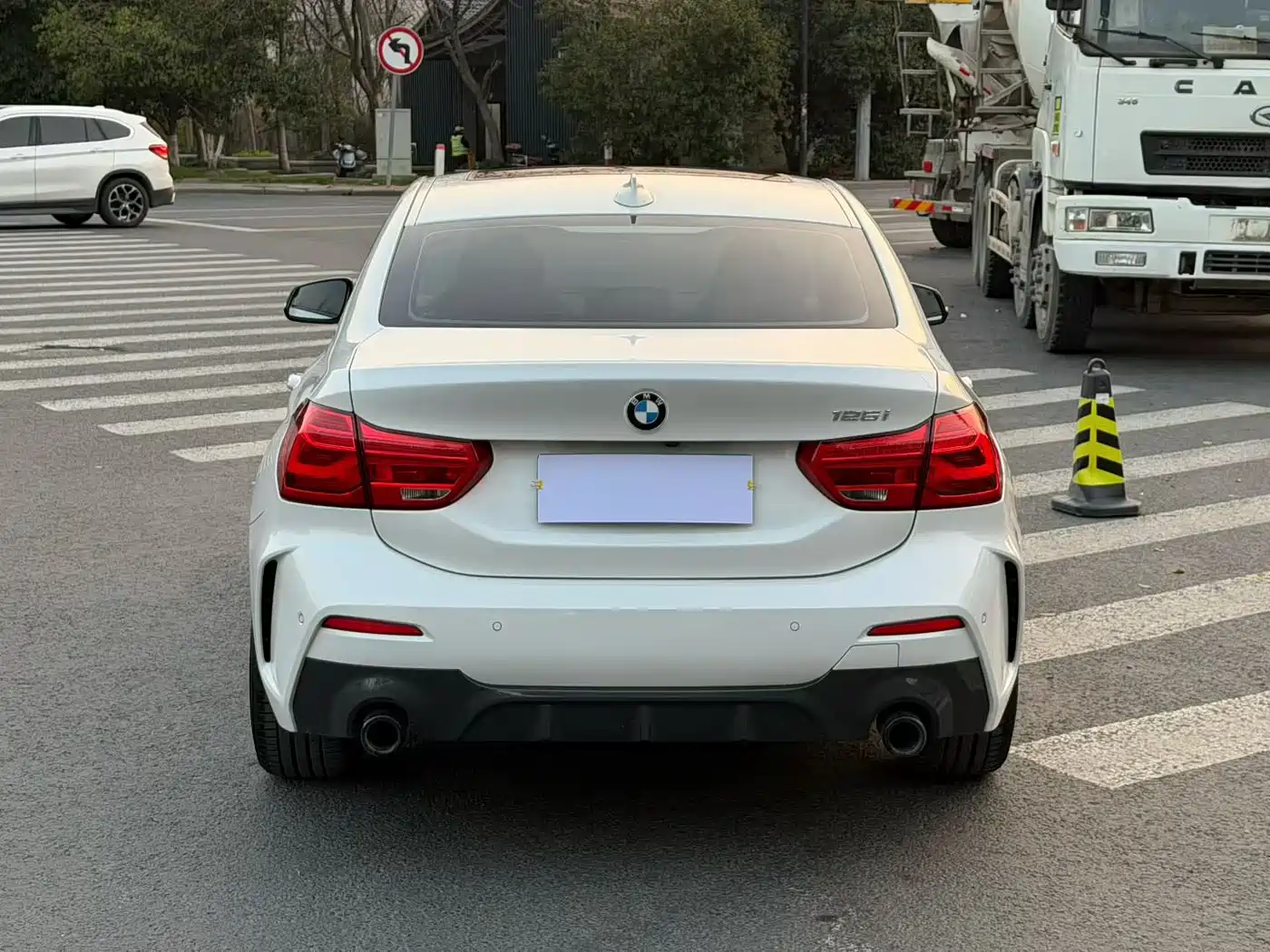 BMW 1 Series 2021 Facelift 125i M Sport Shadow Edition фото 4