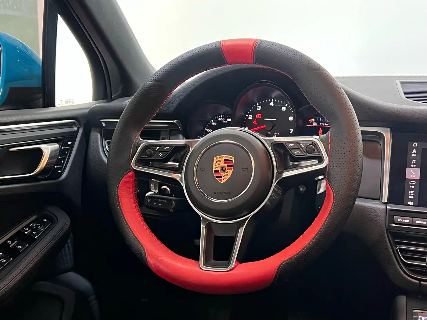 Porsche Macan 2018 Macan 2.0T фото 12