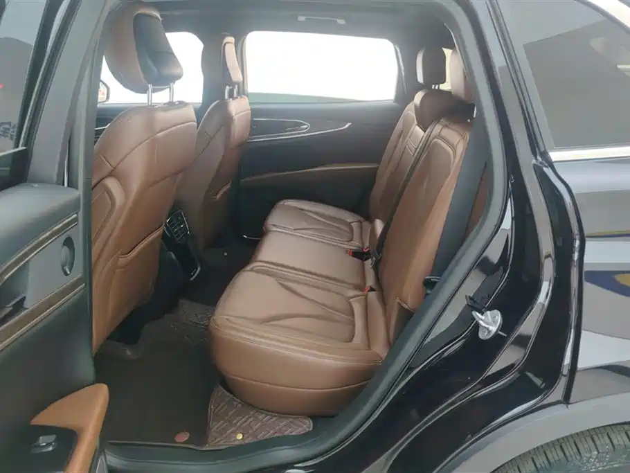 LINCOLN NAVIGATOR