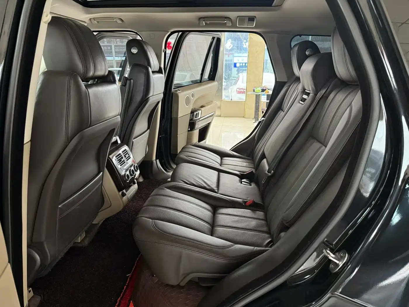 Land Rover Range Rover 2014 3.0 TDV6 Vogue фото 9