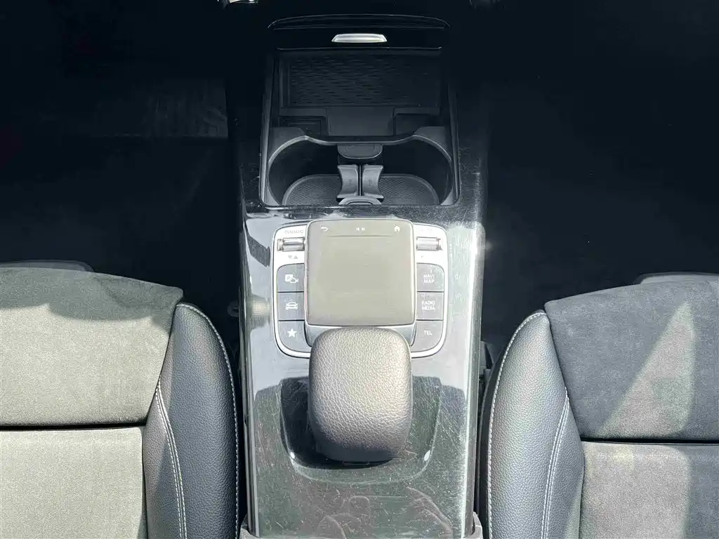Mercedes-Benz A-Class 2019 A 200 L Sport Sedane Pioneer Special Edition фото 20