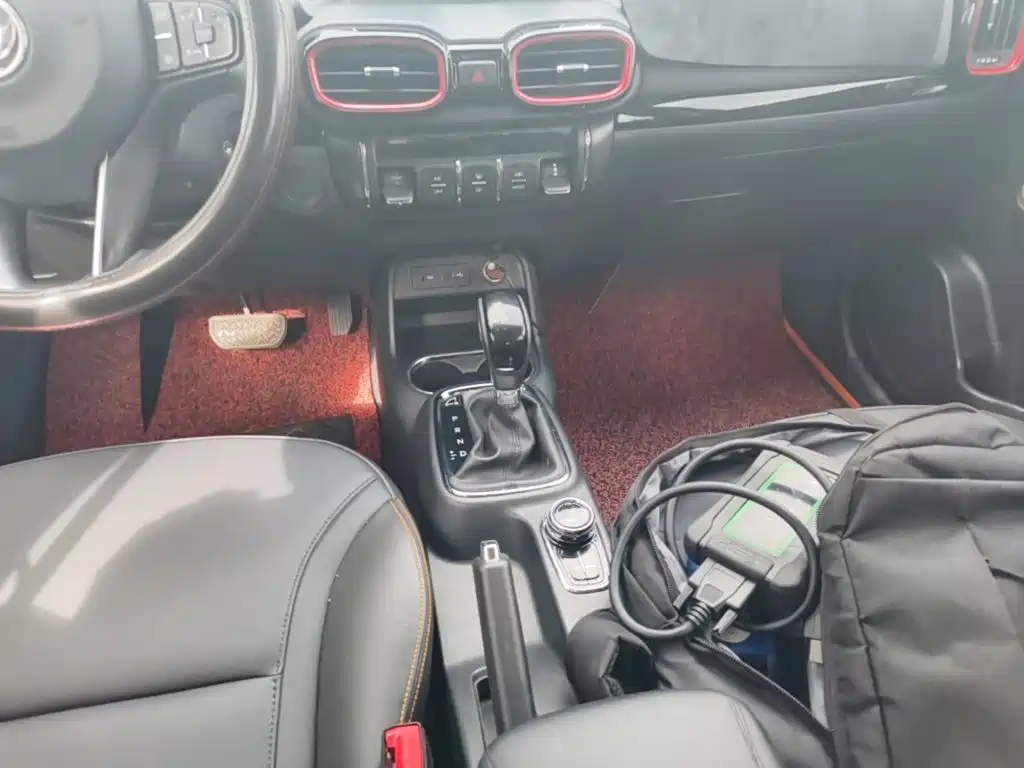 Dongfeng Aeolus Dongfeng Fengshen AX4 2017 2017 1.6L DCT Trendy