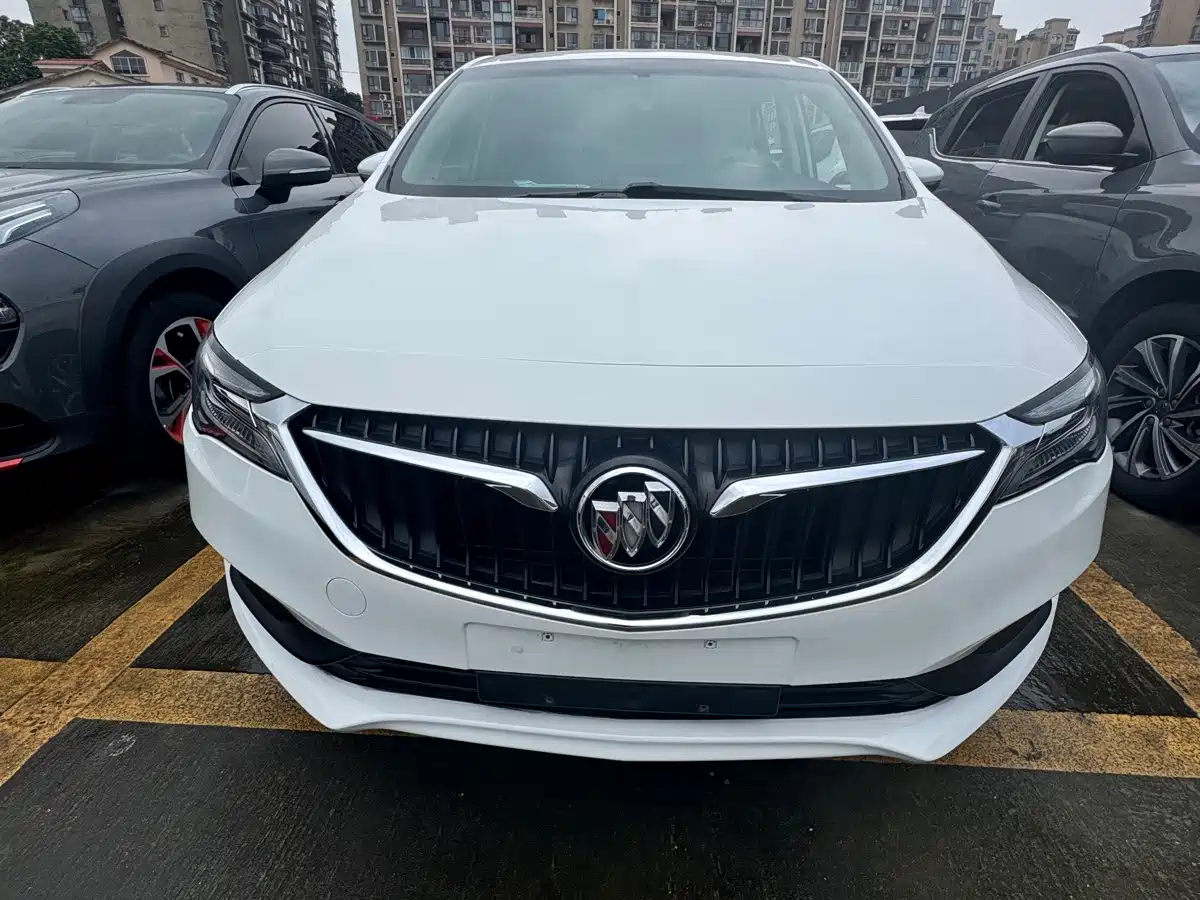 Фото 2 - Buick GL6