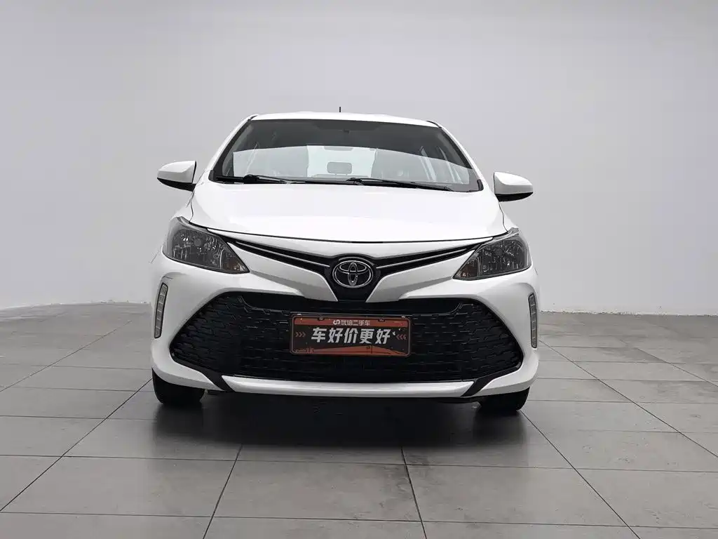 Фото 3 - Toyota Vios FS