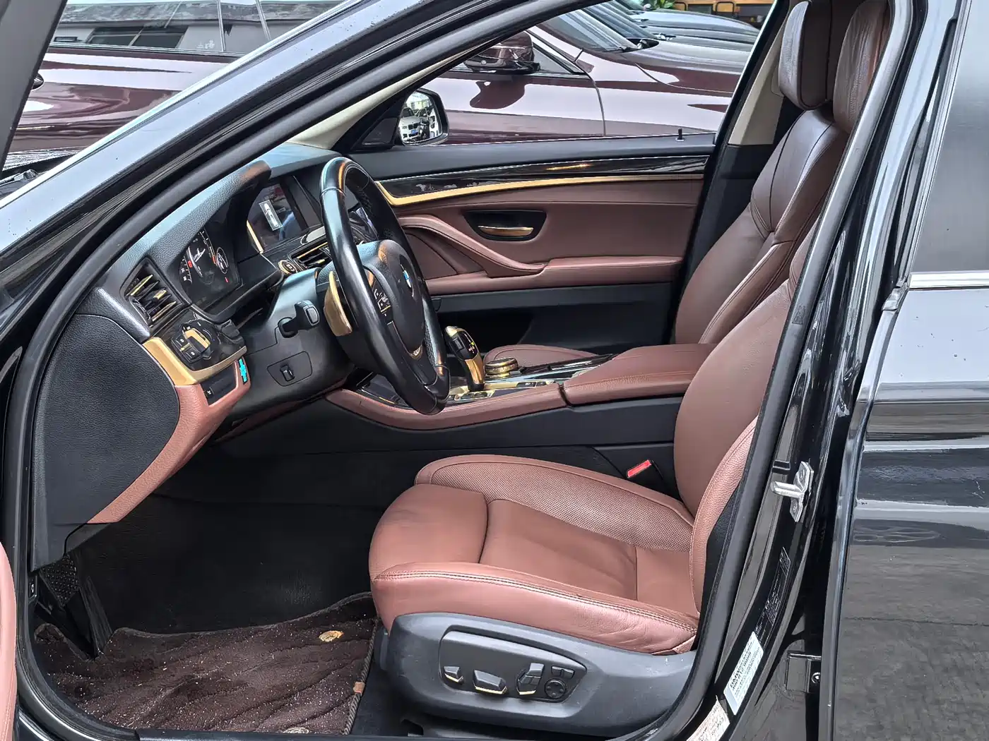 BMW 5 Series 2015 535Li Leading фото 8