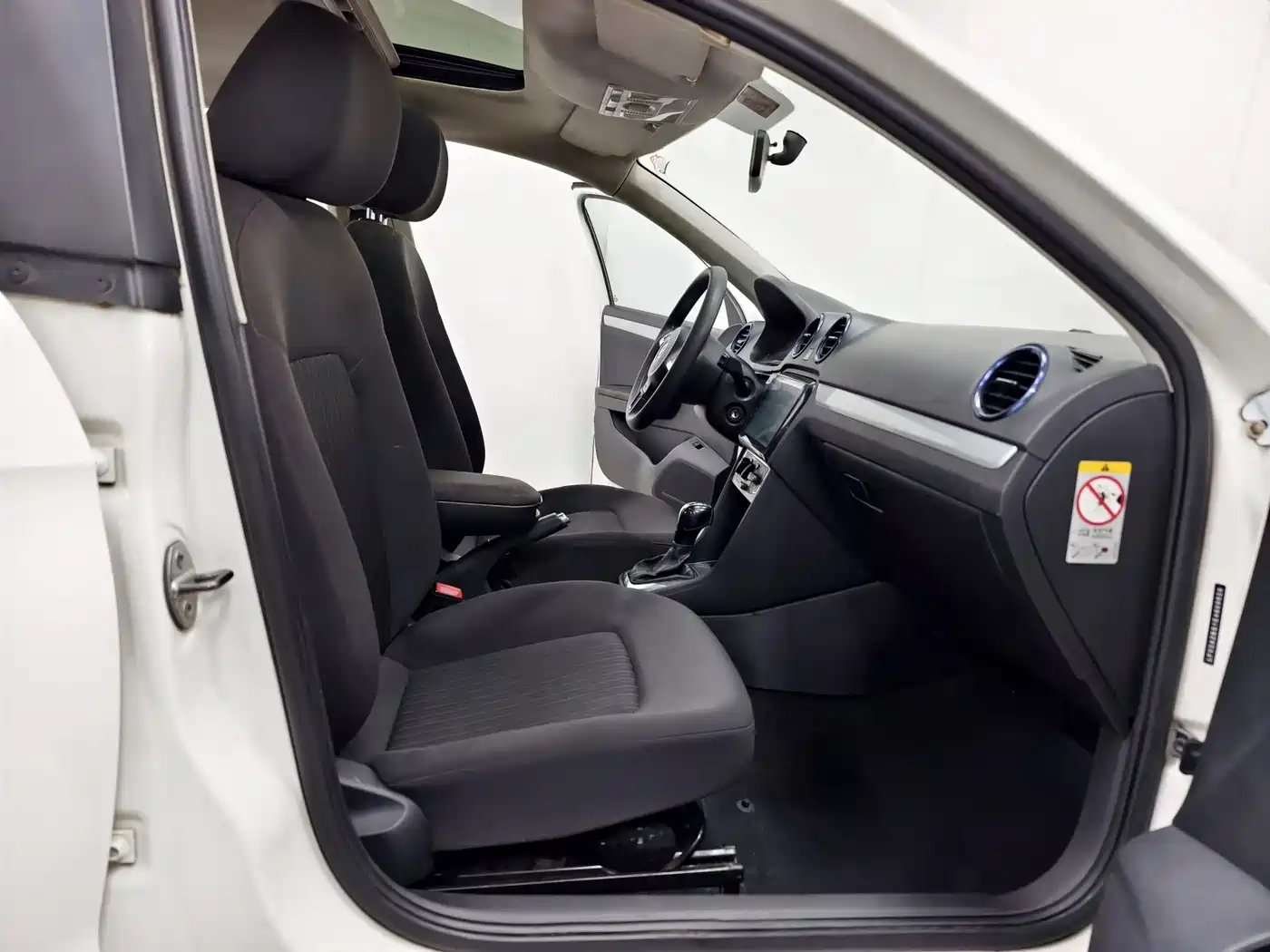 Volkswagen Jetta 2015 1.6L Auto Comfort фото 14