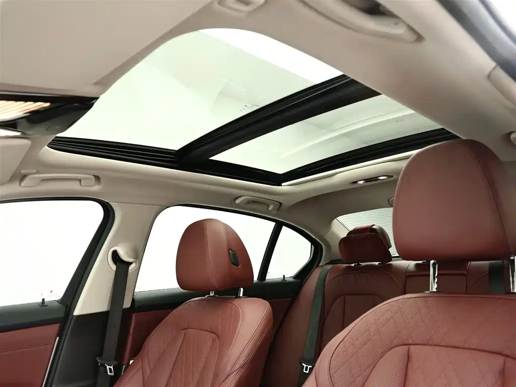 BMW i3 2022 eDrive 35 L фото 13