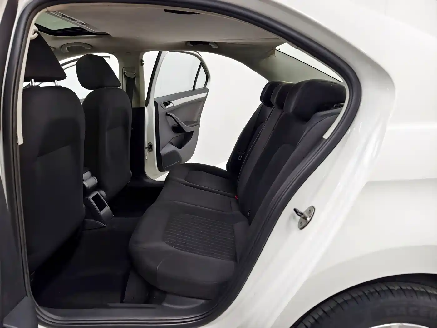 Volkswagen Jetta 2015 1.6L Auto Comfort фото 13