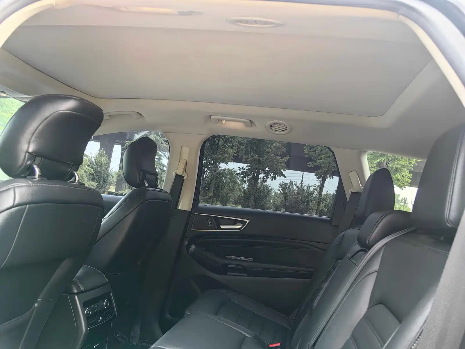 Фото 5 - Ford Edge
