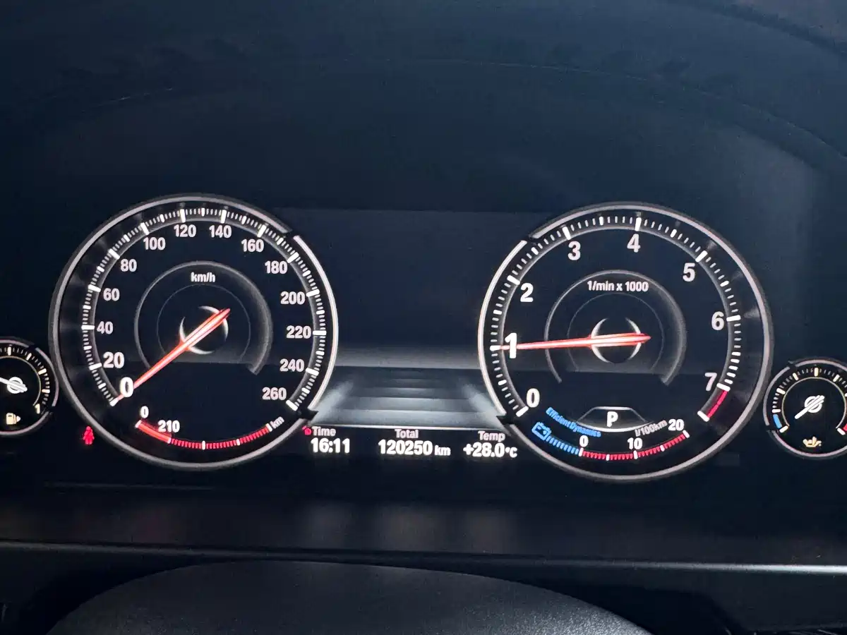 BMW X5 (Import) 2015 xDrive28i фото 14