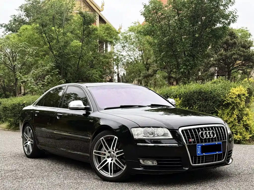 Audi S8 2009 Audi S8 5.2 FSI quattro фото 4