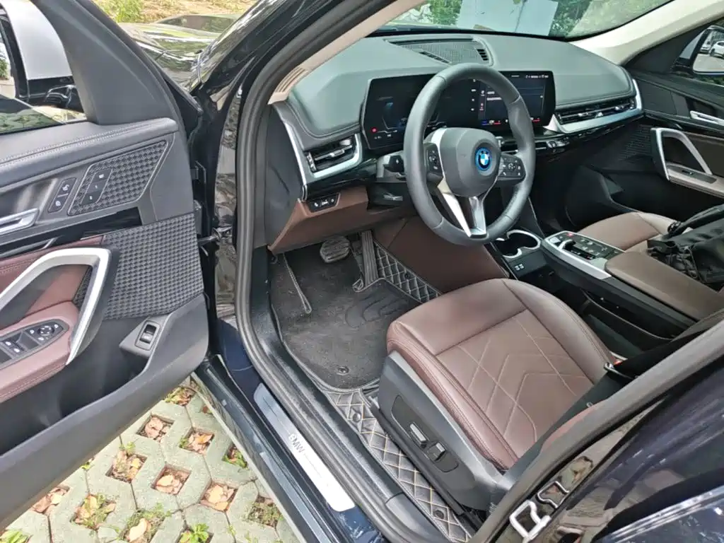 BMW iX1 2024 2023 eDrive25L X Design Package