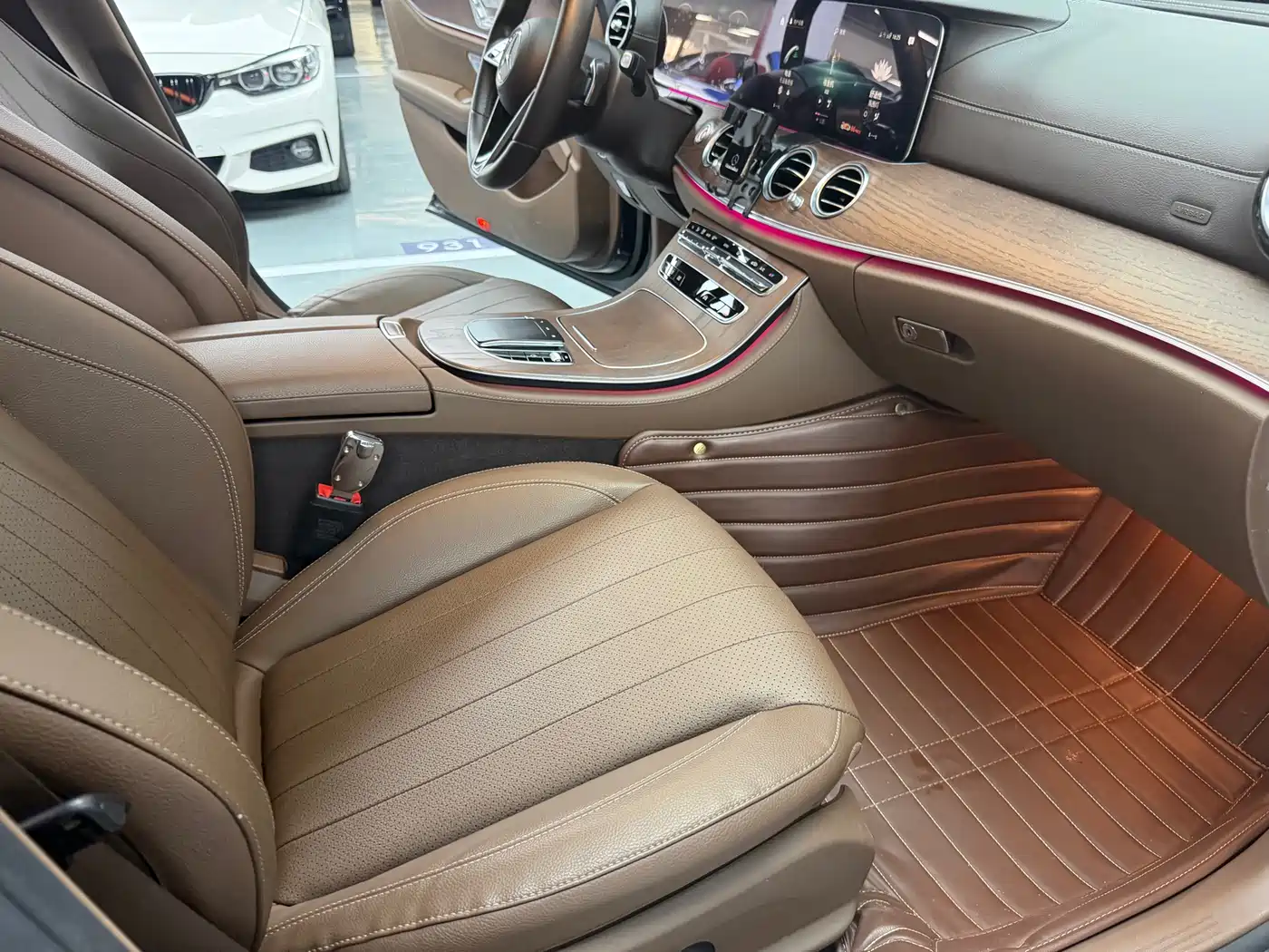 Mercedes-Benz E-Class 2022 E 300 L Fashion фото 14