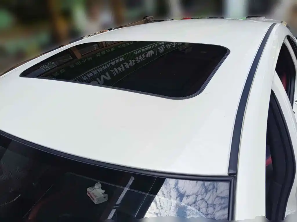 Venucia D60 2019 2019 1.6L XL CVT Smart Connect Elite Edition