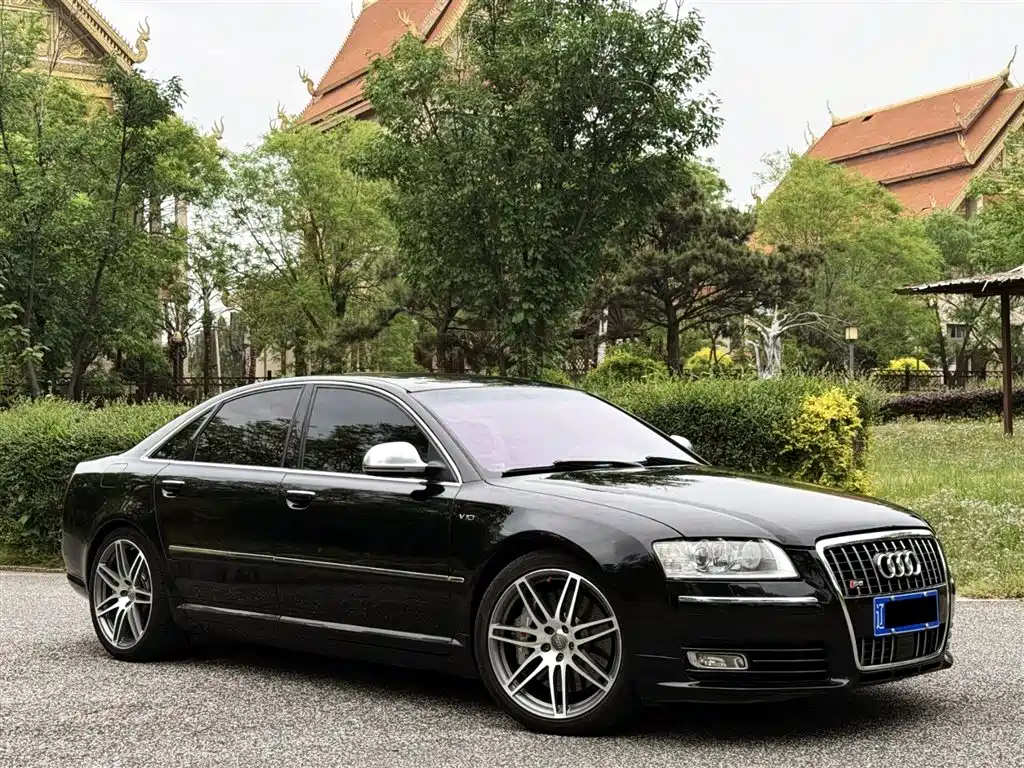 Audi S8 2009 Audi S8 5.2 FSI quattro фото 6