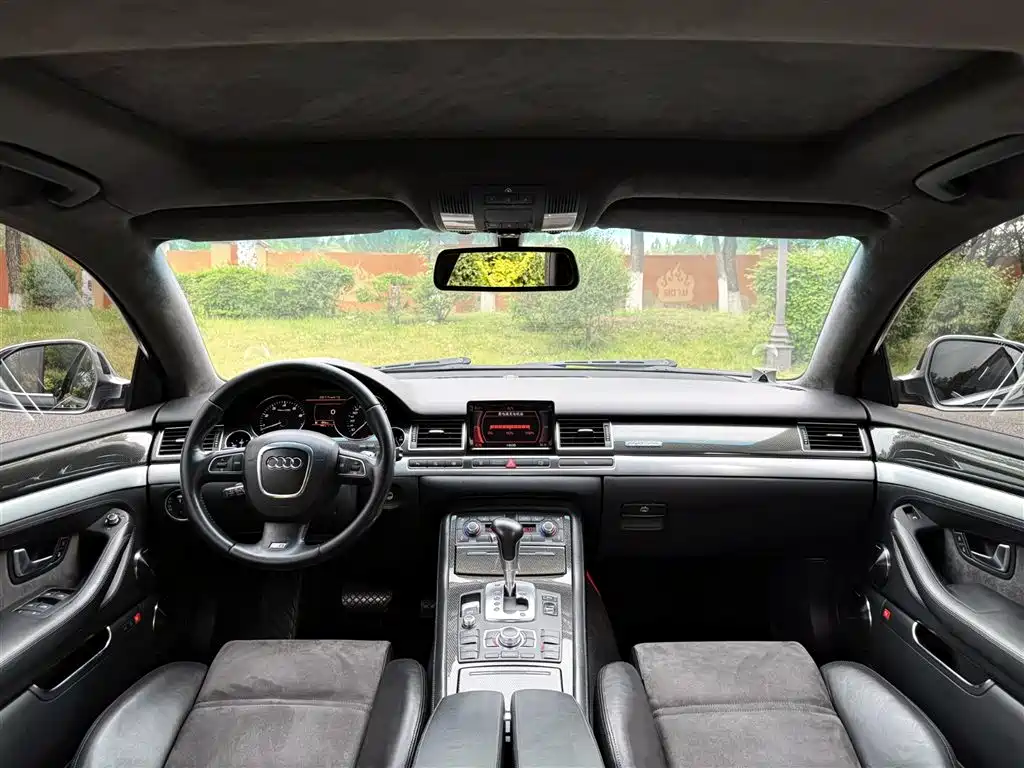 Audi S8 2009 Audi S8 5.2 FSI quattro фото 15
