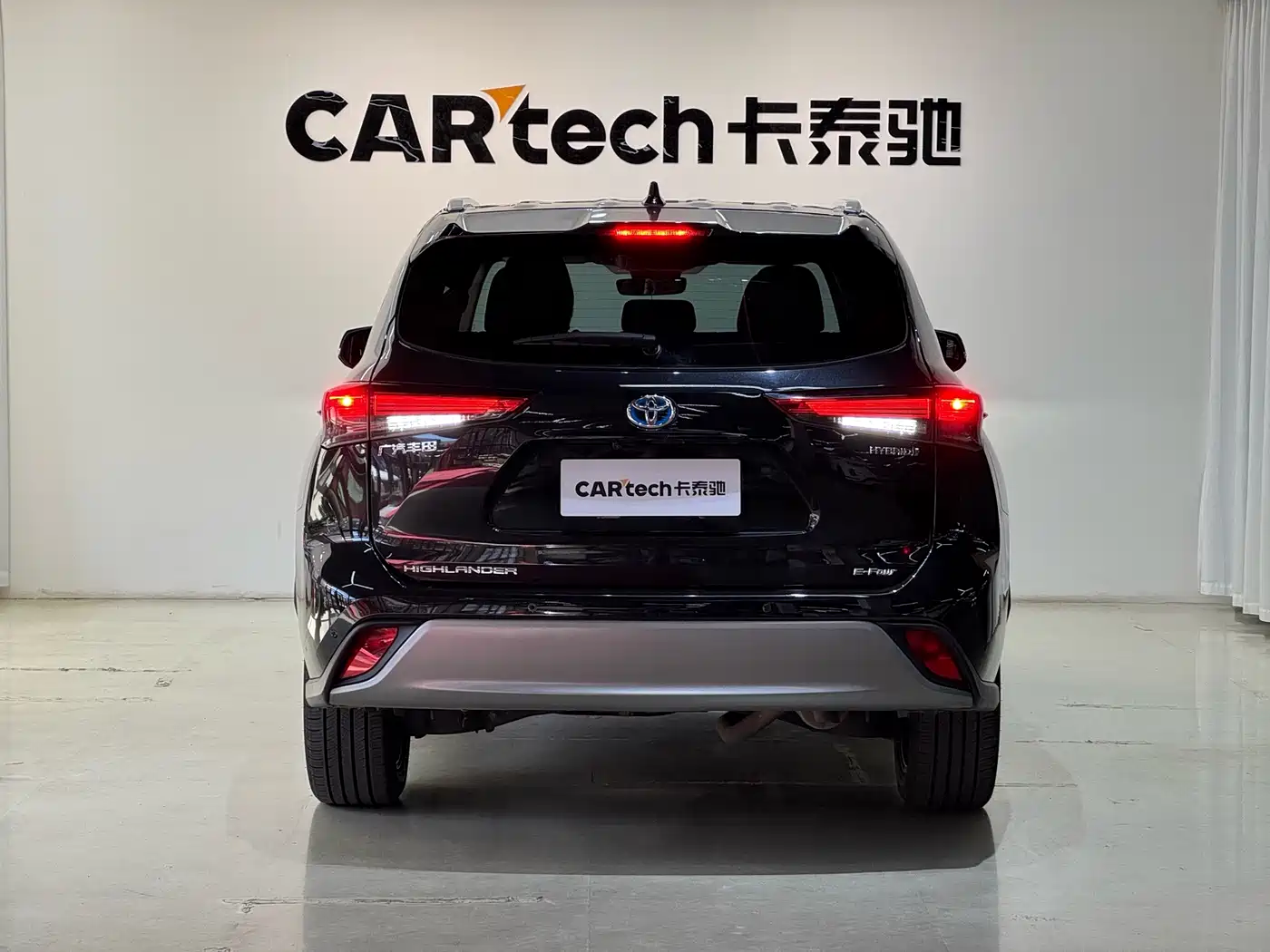 TOYOTA HIGHLANDER
