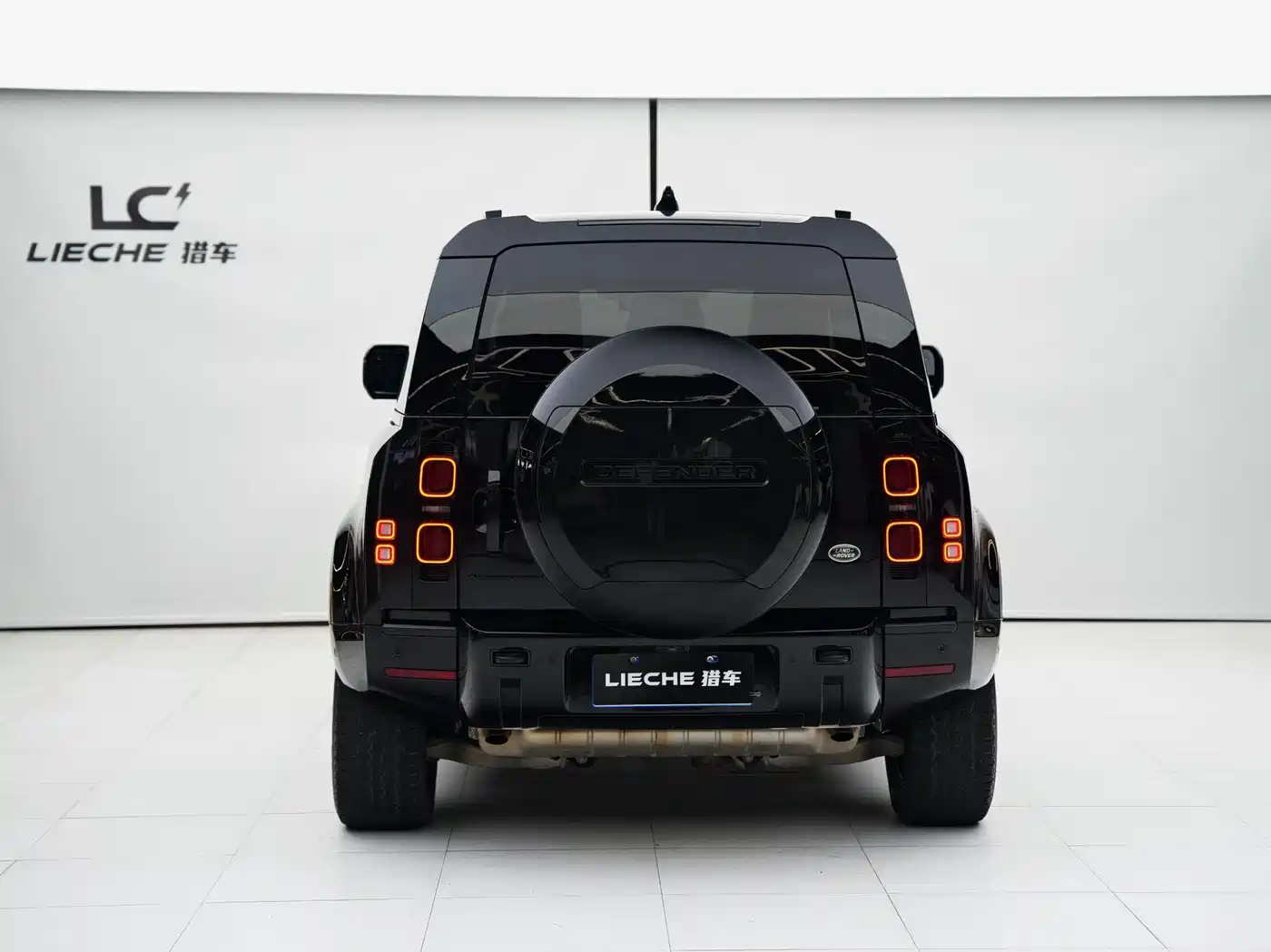 LAND ROVER DEFENDER
