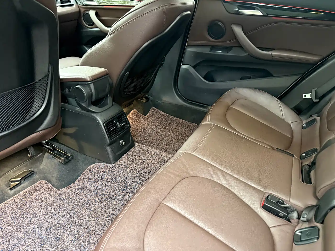 BMW X1 2018 sDrive18Li Premium Model фото 5