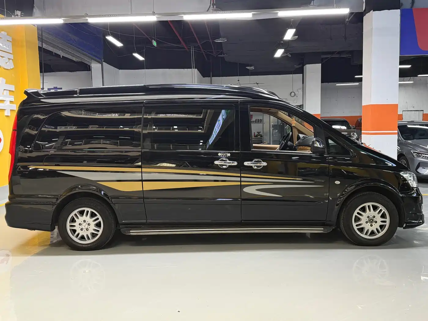 Mercedes-Benz Vito 2015 3.0L Elite фото 8