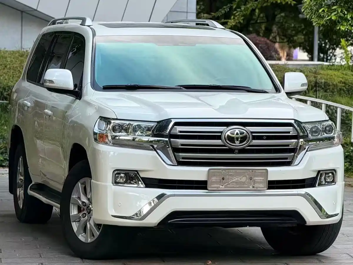 Toyota Land Cruiser (Import) 2019