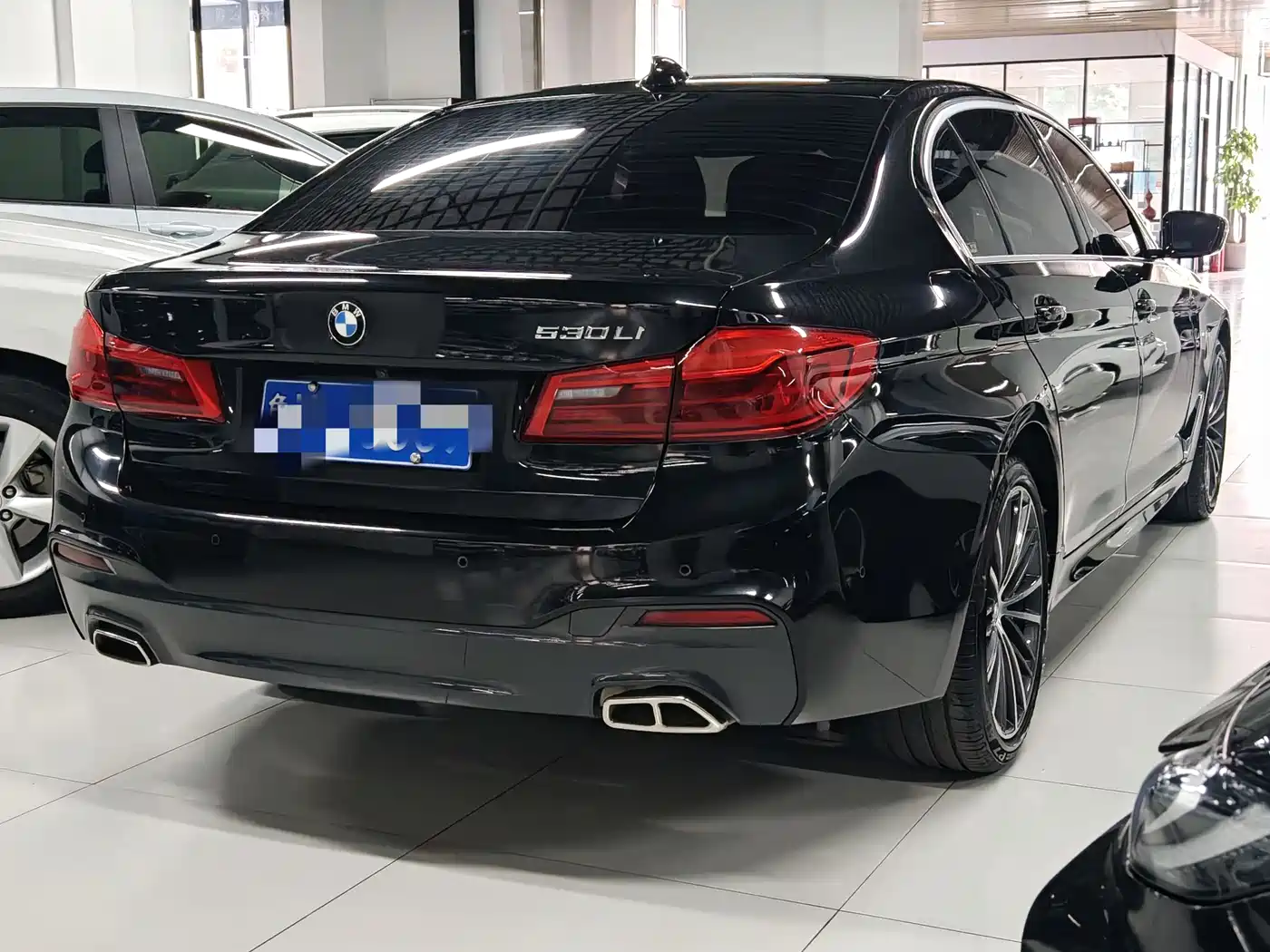 BMW 5 Series 2020 530Li Leading M Sport Package фото 3
