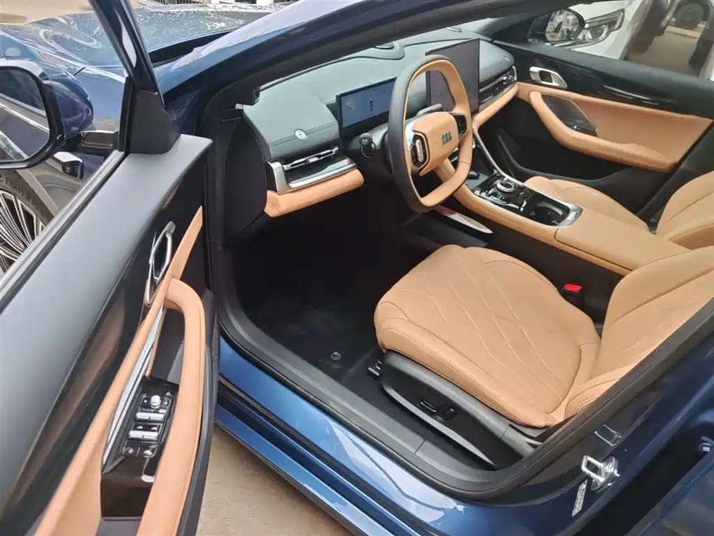 Geely Galaxy Galaxy A7 2025 EM-i фото 16