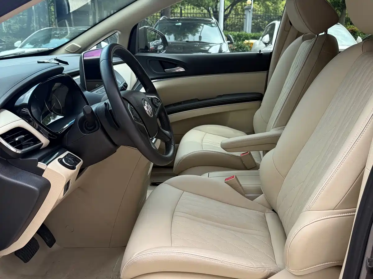 BUICK GL8