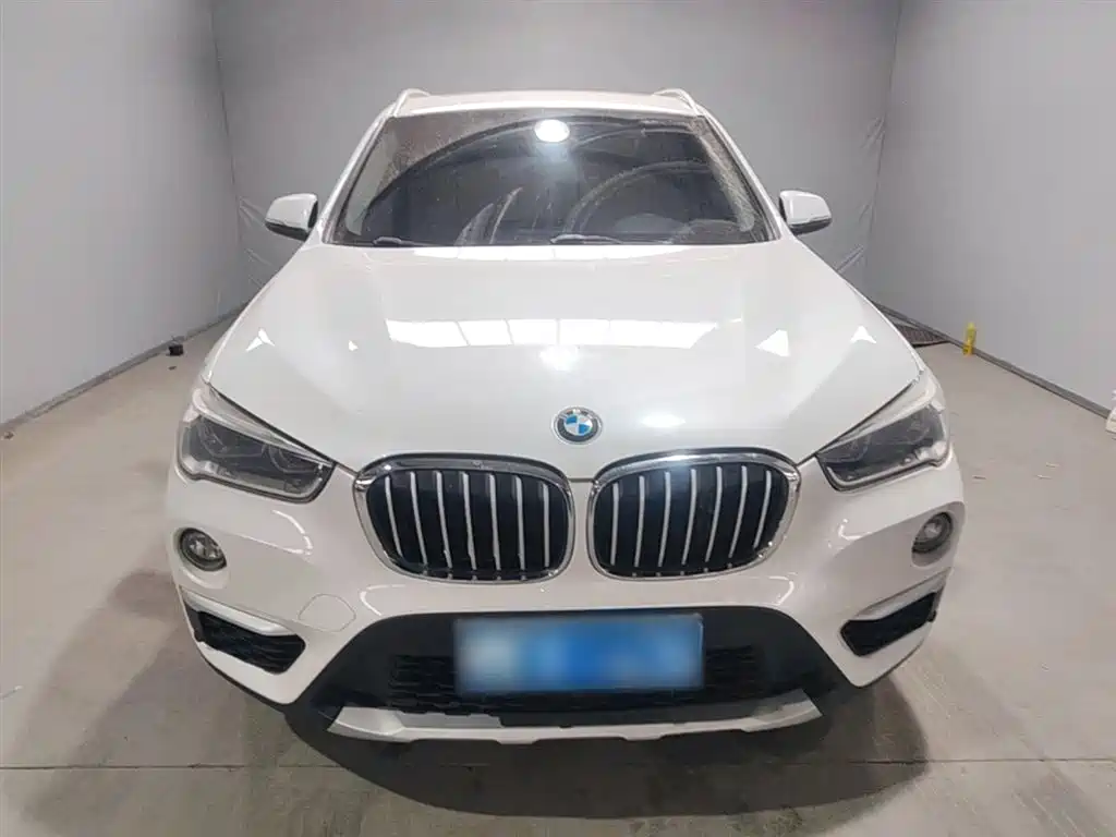 BMW X1 2016 sDrive18Li Luxury Model фото 3