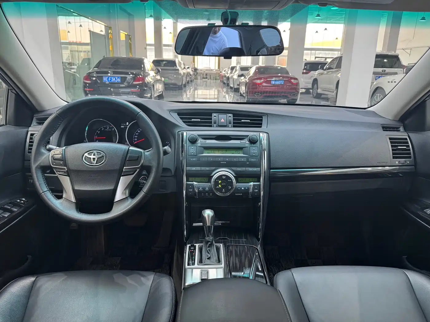 Toyota Reiz 2012 2.5V Grace Elite Styling Edition фото 11