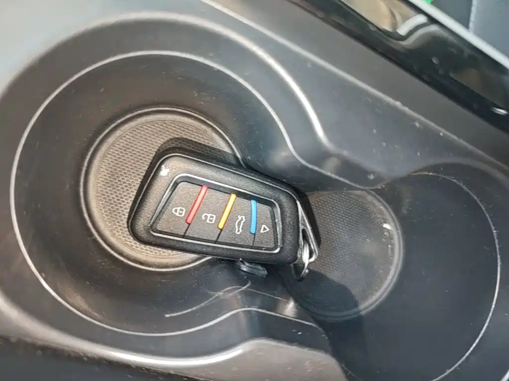 Фото 17 - Roewe i6 MAX EV
