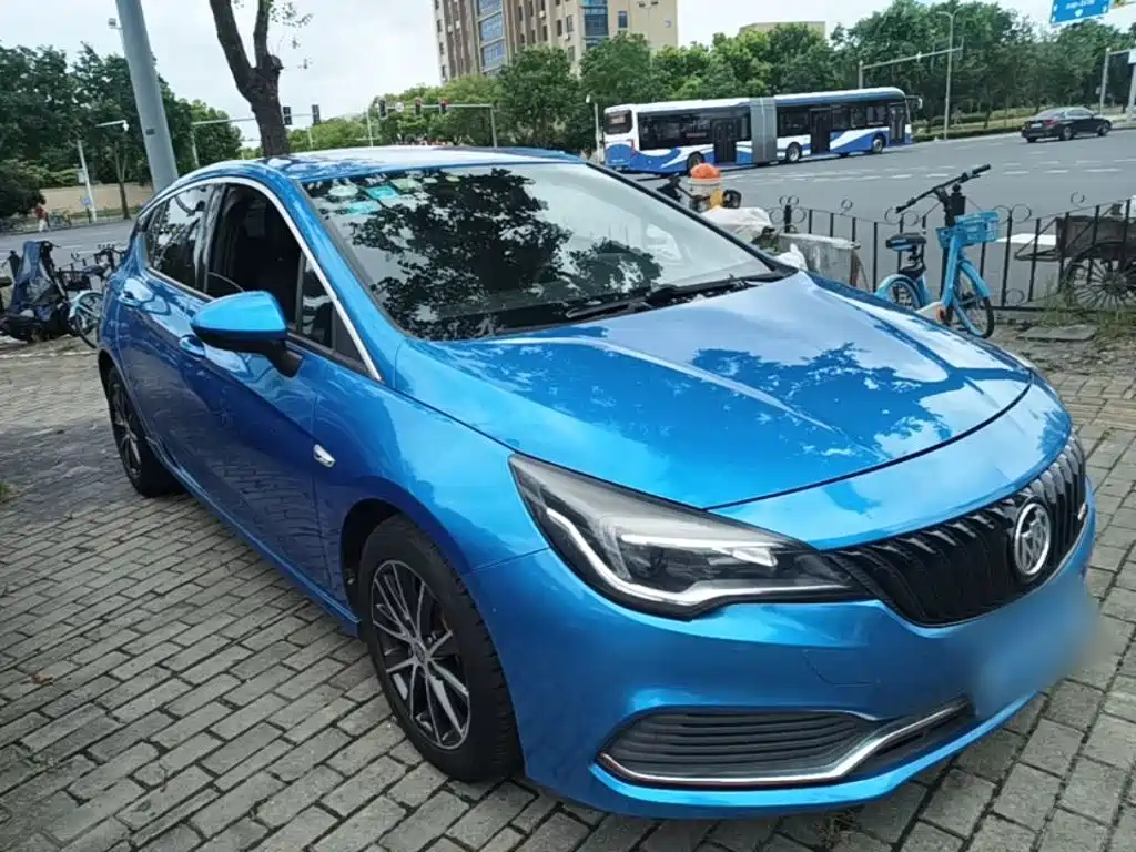 Фото 4 - Buick Verano