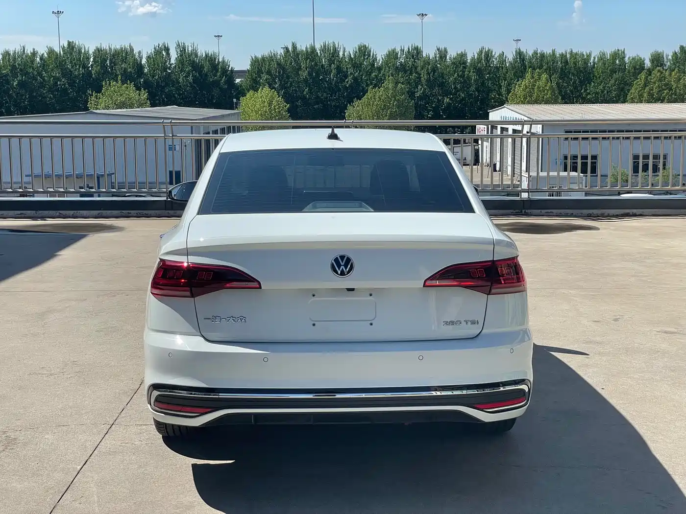 Volkswagen Bora 2023 280TSI DSG Prestige Edition фото 4