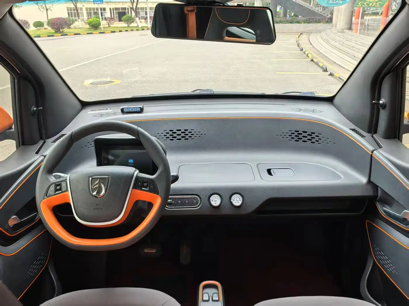 BAOJUN E100