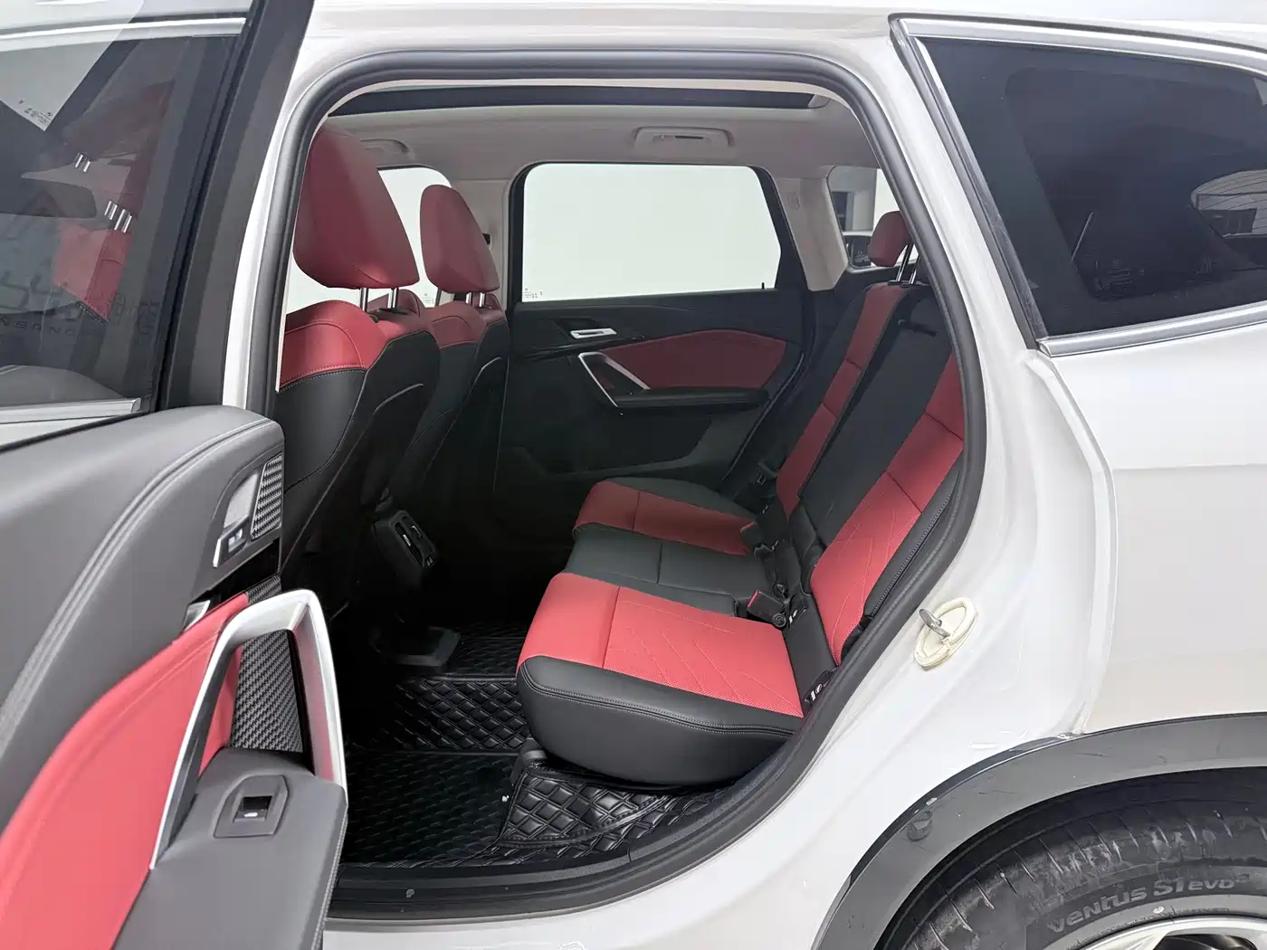 BMW X1 2023 sDrive20Li X Design Package фото 13