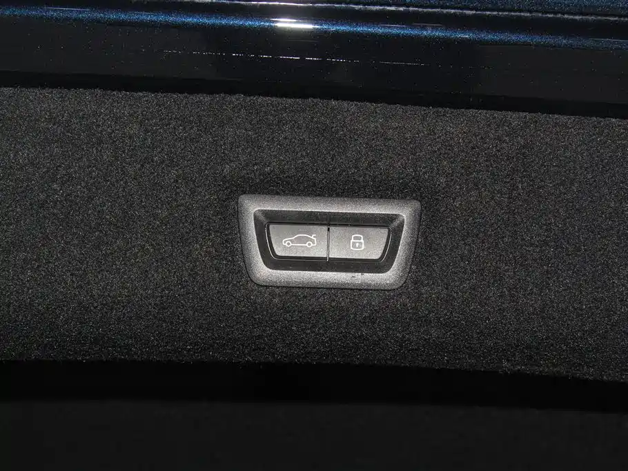 BMW 7 Series 2023 Model 740Li Leading M Sport Package фото 26