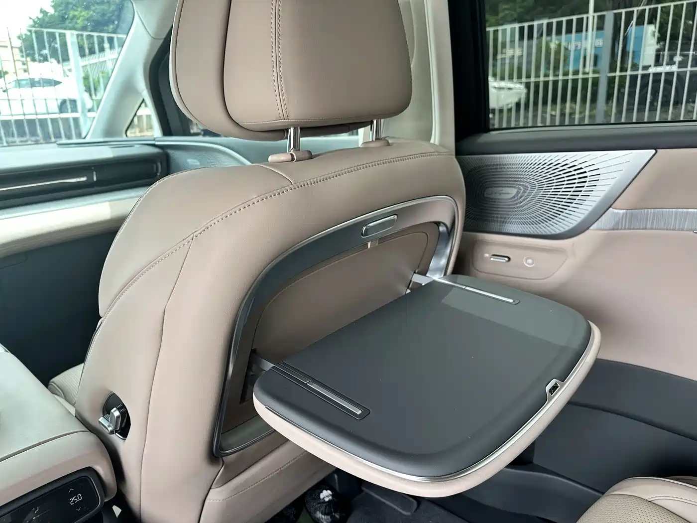 XPeng X9 2026 2025 Extended Range Edition