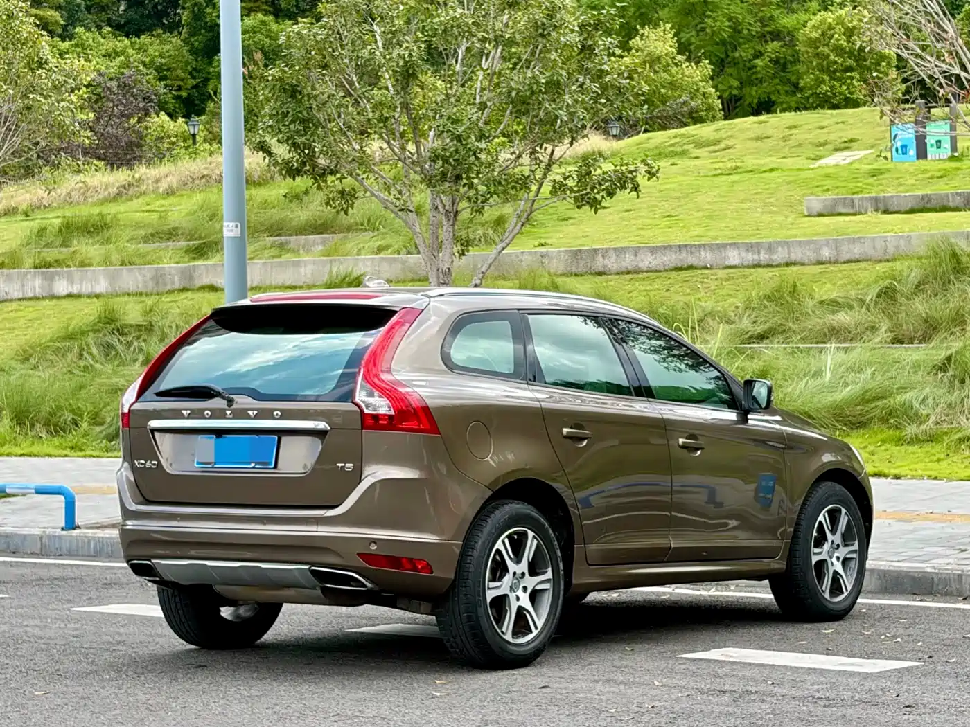 Volvo XC60 (Import) 2014 2015 T5 Smart Comfort Edition