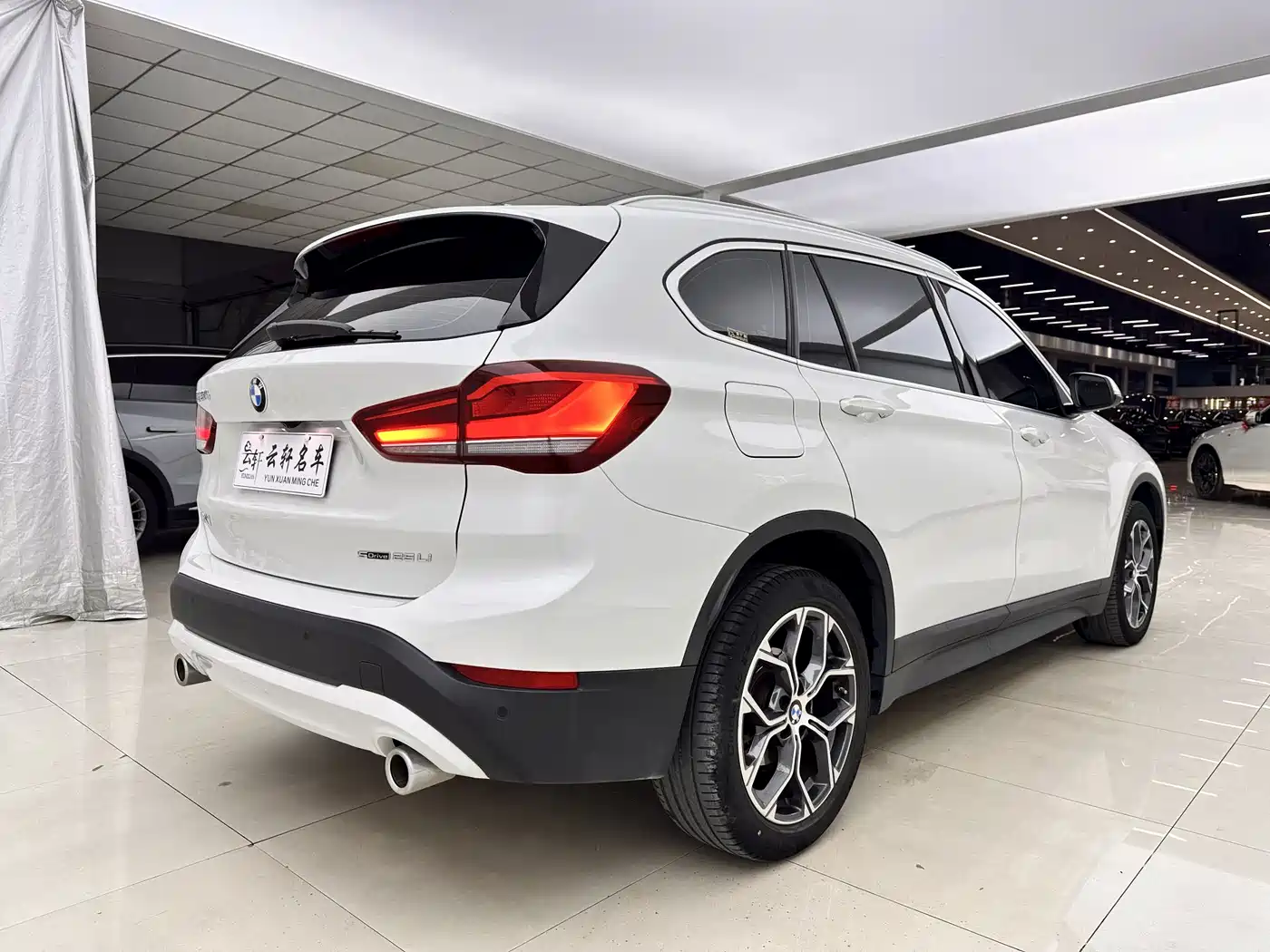 BMW X1 2022 sDrive25Li Leading фото 14
