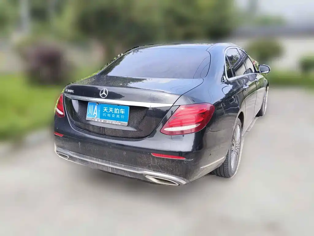 Mercedes-Benz E-Class, миниатюра 2