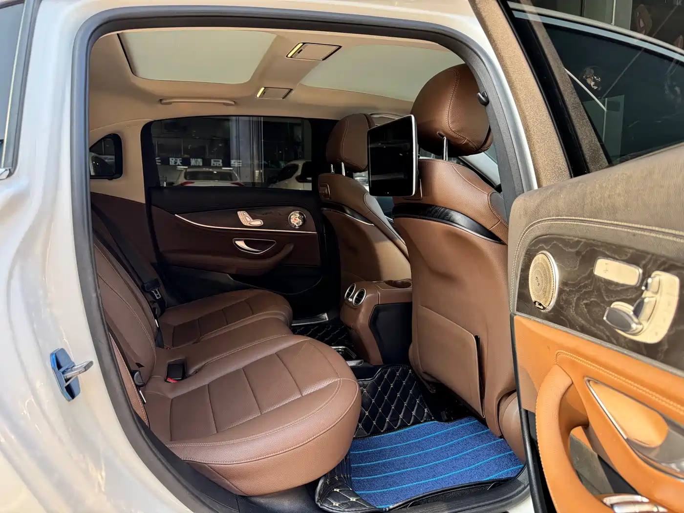 Mercedes-Benz E-Class 2018 Facelift E 300 L Sport Luxury фото 9