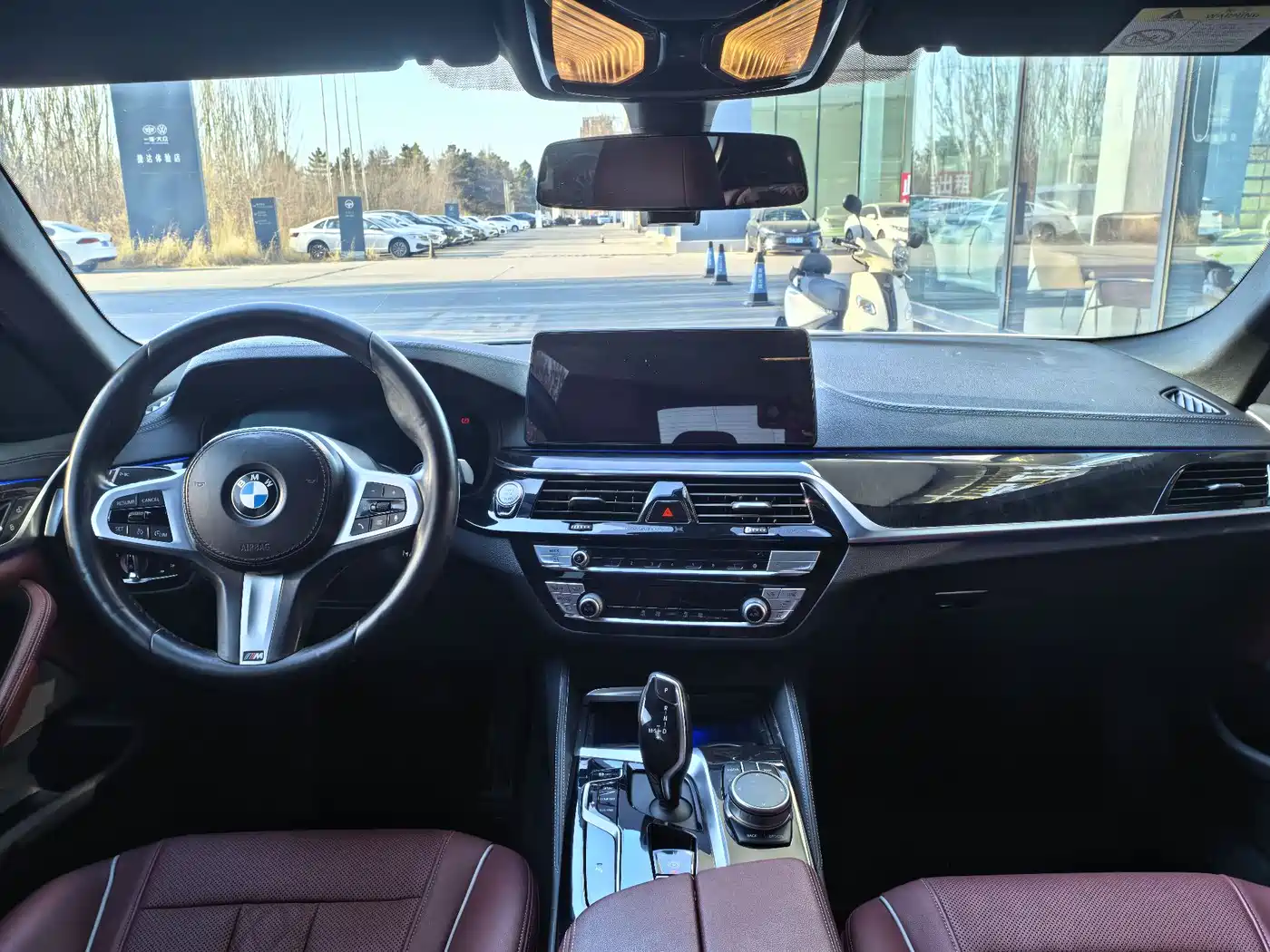 BMW 5 Series 2021 525Li M Sport Package фото 9