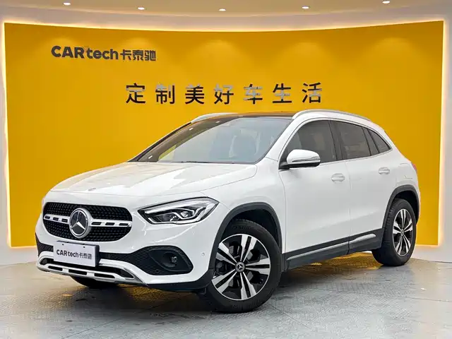 MERCEDES-BENZ GLA