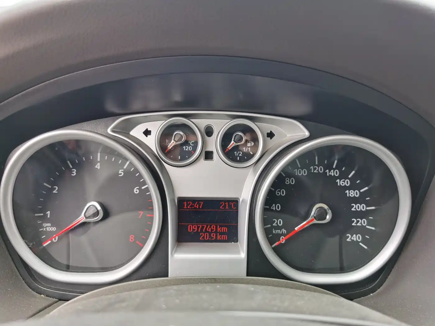 Ford Focus 2011 2009 Model Sedan 1.8L Automatic Fashion