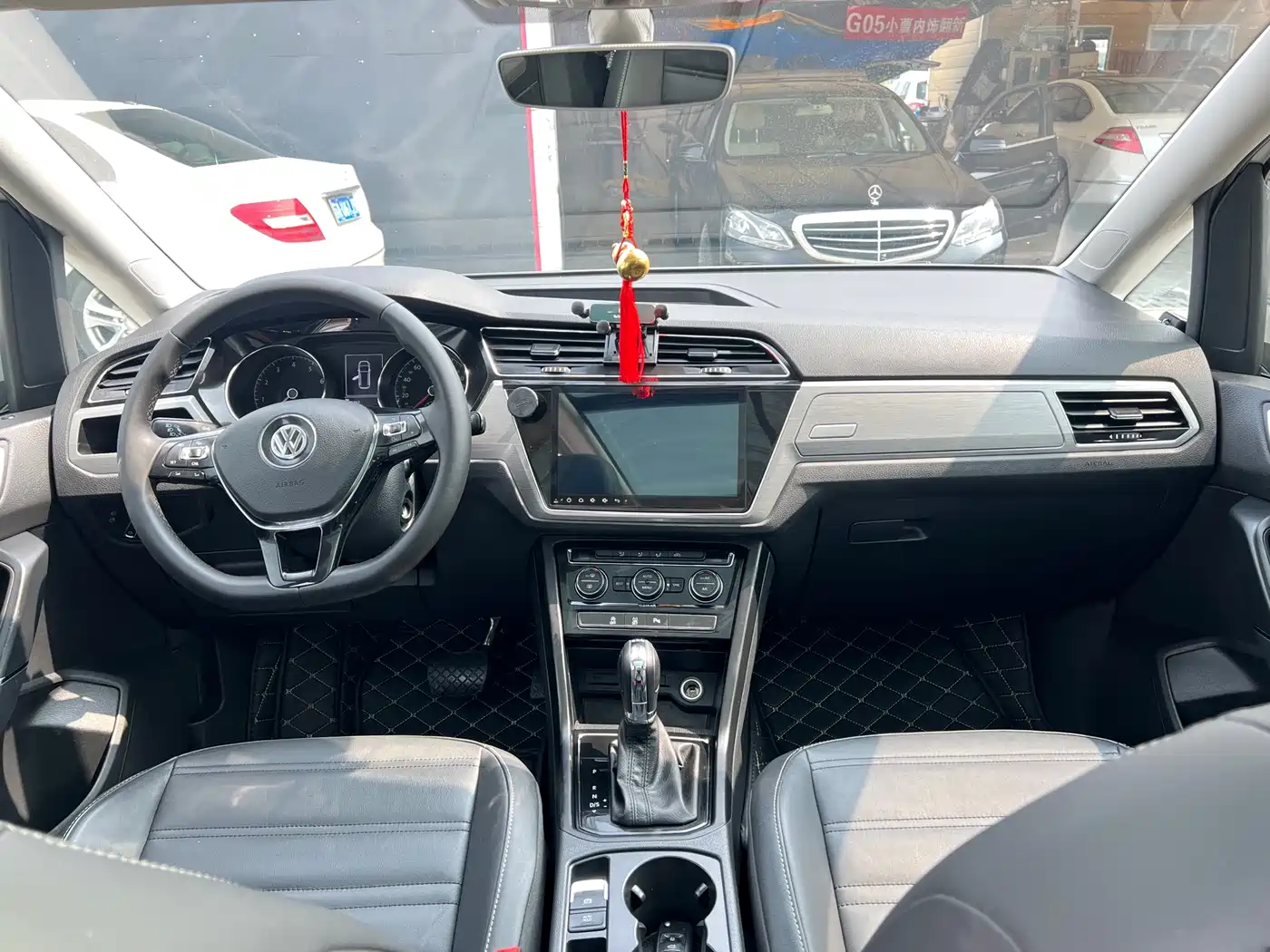 Volkswagen Touran 2016 Touran L 280TSI DSG Luxury фото 14
