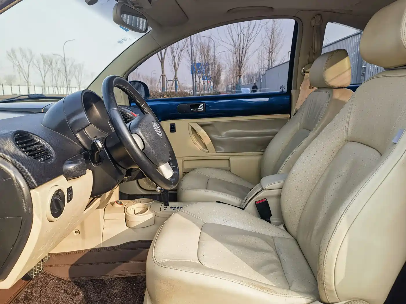Volkswagen Beetle 2006 Model 2.0 Luxury Edition фото 10